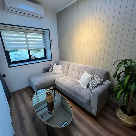 Apartment Calis Tiny House *